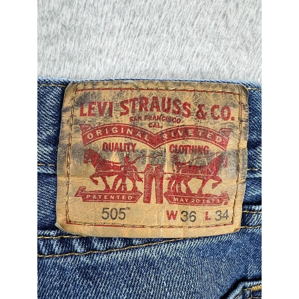 Levis 505 Mens 36x34 Blue Regular Straight 100% Cotton Denim Jeans Med Wash